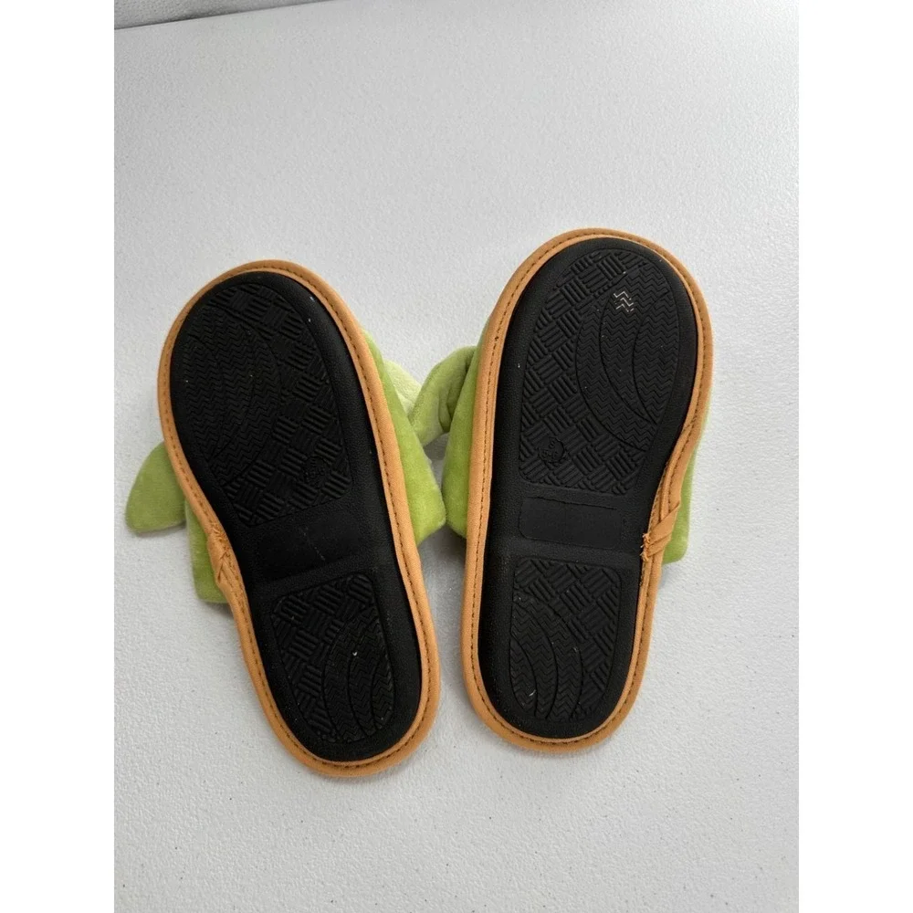 Star‎ Wars The Child Baby Yoda Grogu Christmas Slippers Santa Hat Small 5-6 Kids